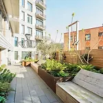 Superbview Victoria Apt Premium